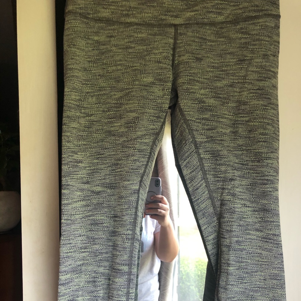 Lululemon size 10 crops